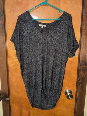 Express One Eleven Woman's Medium Top